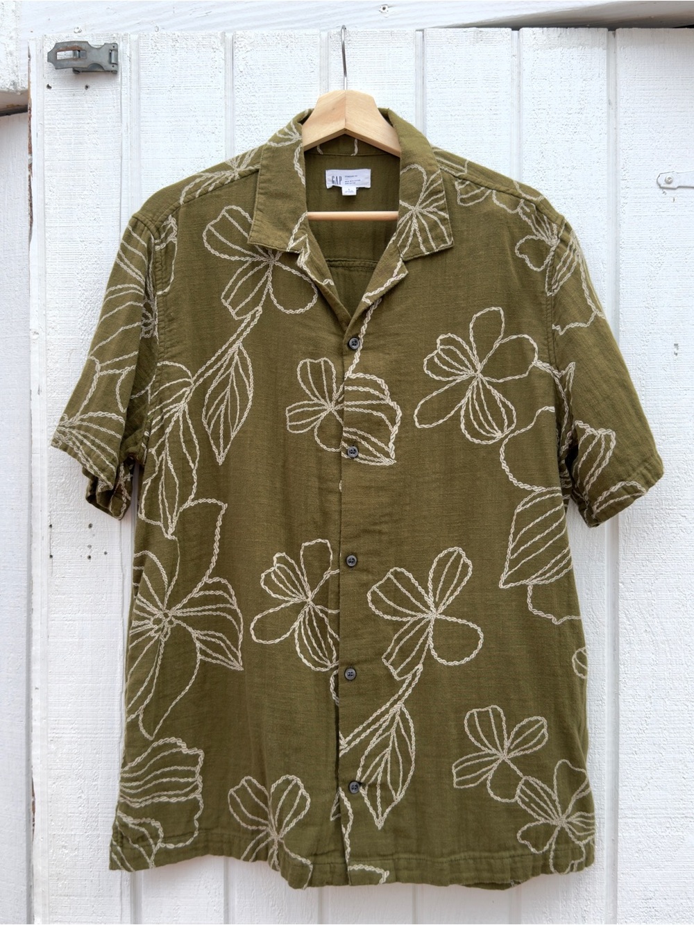 GAP Short-Sleeve Button-Up Shirt